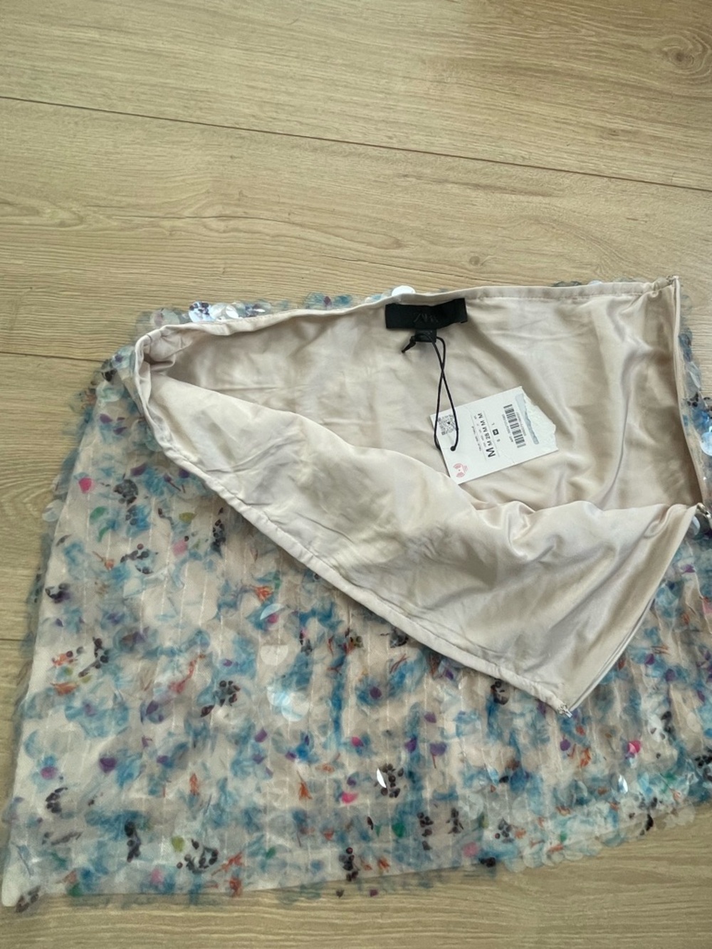 Zara Ecru size medium woman's sequin mini skirt - Picture 4 of 12